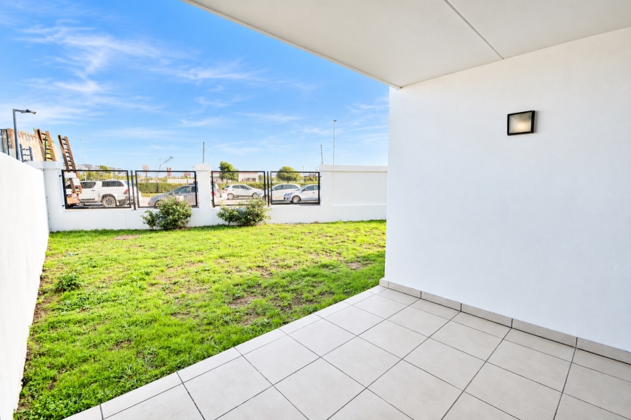 To Let 3 Bedroom Property for Rent in Parklands Western Cape